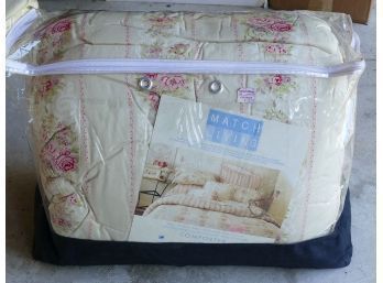 New In Package - Match Living Twin Size Comforter