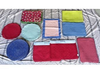 Large Lot Of 72 Placemats - Most New