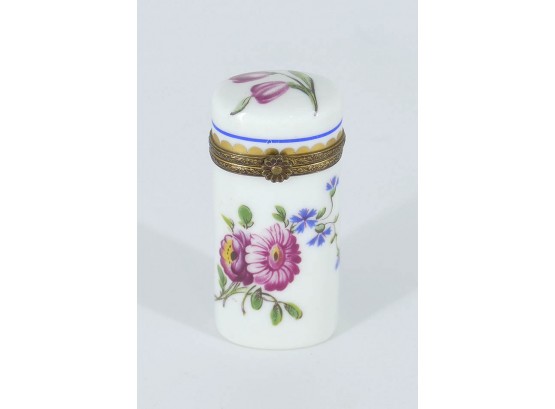 Limoges France Ancienne Manufacture Royale Porcelain Pill / Trinket Box