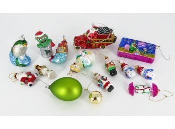 15 Different Glass Christmas Ornaments