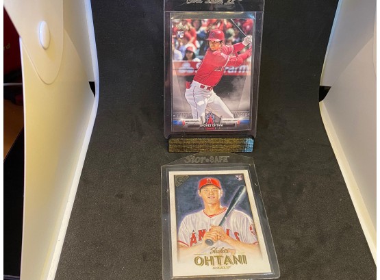 2018 TOPPS AND GALLERY SHOHEI OHTANI ROOKIE CARD LOT (2)
