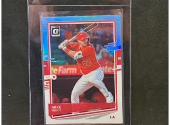 2020 OPTIC MIKE TROUT PRIZM RED WHITE AND BLUE!