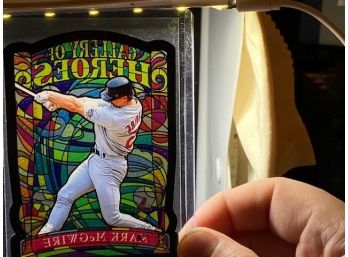1995 TOPPS GALLERY OF HEROES MARK MCGWIRE STAINED GLASS