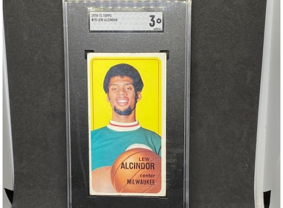 1970-71 TOPPS LEW ALCINDOR 2ND YEAR CARD WOWOWOWOW!!!! MUST HAVE CARD