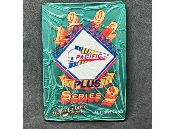 1992 Pacific Sealed Pack NFL!!!
