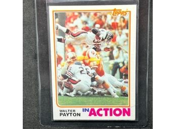 1982 TOPPS IN ACTION WALTER PAYTON HALL OF FAMER