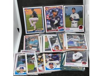 (30) 2021 TOPPS ROOKIE CARDS W/ TOP ROOKIES