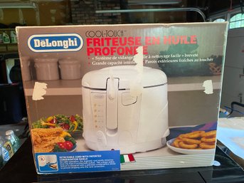 Delonghi Cool Touch Deep Fryer New In Box (pickup Only)