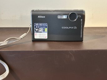 Nikon Coolpix S7c Camera