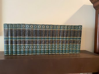 Illustrated World Encyclopedia In 20 Volumes