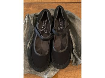 Aerosoles Stitch 'N Turn Ladies Shoes Size 8.5 Brand New