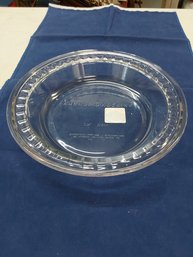 Anchor Hocking Covered Glass Pie Dish