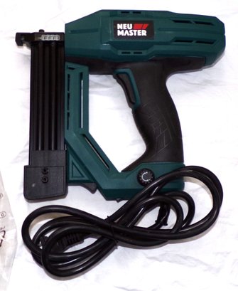 New Open Box Electric Brad Nailer, NEU MASTER NTC0040 Electric Nail Gun/Staple Gun