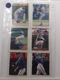 (12) Twelve 1995 Topps Baseball Cards