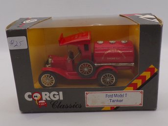 New In Box, Vintage 1986 Corgi Classics Die Cast 'Ford Model T Tanker San Francisco Fire Dept.' C864/3