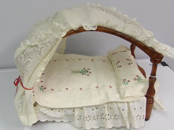 Vintage(?) Doll Bed
