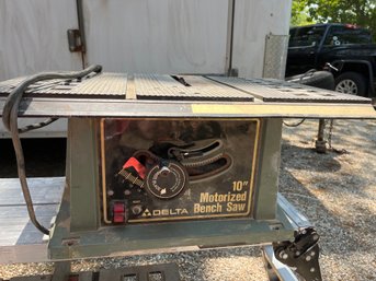 Delta 10' Motorized Bench Saw As Pictured Works Great