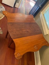 Antique Federal Style Mahogany Drop Leaf Table With Scallop Edge Inland Single Drawer Decoupage Wheat