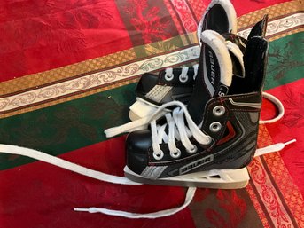 BAUER X30 YTH 12 HOCKEY SKATES Kids Ice Skates Size Y7