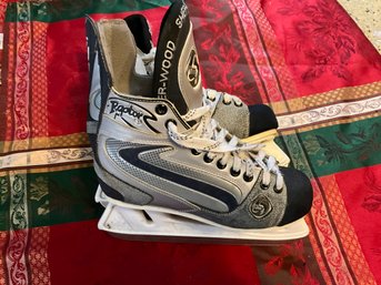 Sher-wood RAPTOR 6  Junior Ice Hockey Skates Size 5