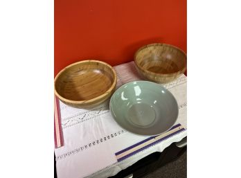 Ikea Serving Bowl Set Salad Pasta  11 & 12 Inch Wooden Bowls 11 Inch Ceramic Sea Foam Green Bowl