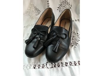 Monroe And Main Black Slip On Shoes Size 37