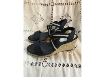 Chaps Wedge Sandals Size 6.5