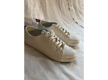 Size 7 Juicy Couture Jody Sneakers White