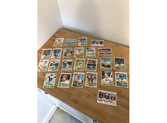 24 Topps Baseball Cards