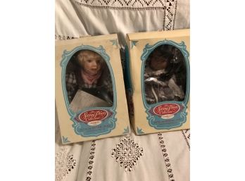 2 X Heritage Mint The Sitting Pretty Collection Dolls Charles And Charlotte