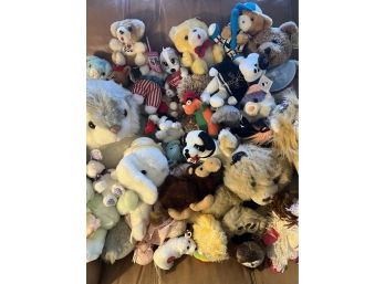 Huge Lot Of Vintage Toys Plush Stuffed Animals See Photos