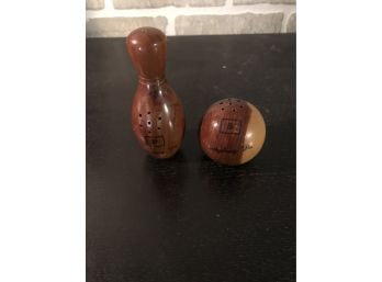 Vintage Bowling Ball And Pin Salt And Pepper Shakers Gettysburg PA