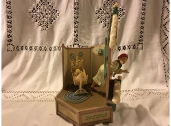 RARE Enesco Up On The Housetop Victorian Style Multi-Action/Light Music Box