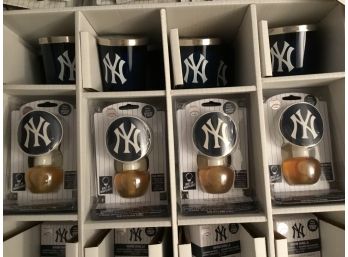 MLB New York Yankees Display With Stand - New In Case 136 Pcs.