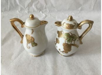 Antique Occupied Japan Salt And Pepper Shakers