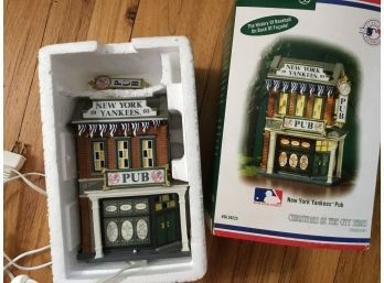 Department 56 Christmas In The City NewYork Yankees Pub