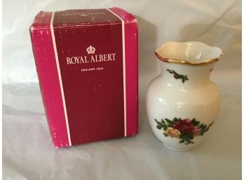 Royal Albert Old Country Roses Petite Vase 3.5