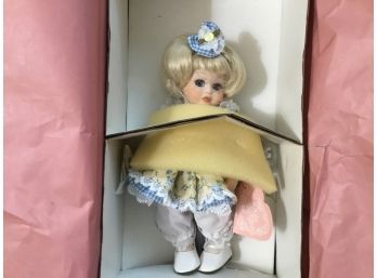 Maryse Nicole Franklin Mint Tiny Tots Heirloom Porcelain 10' Doll W/ Stand