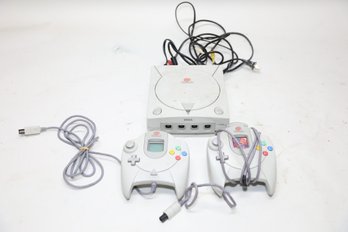 Dreamcast Console And Controllers