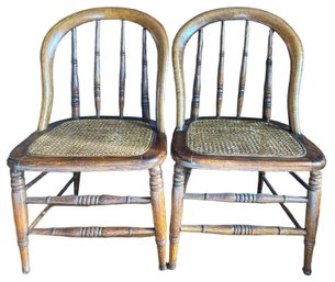 ANTIQUE- A Pair Of Oak Wood Bowed Windsor Dining Chairs