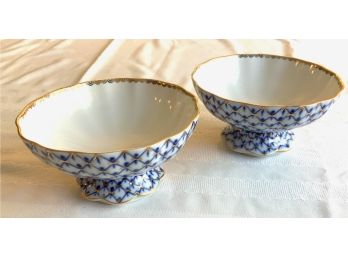 PAIR RUSSIA ST. PETERSBURG BOWLS BLUE & WHITE W/ GOLD HIGHLIGHTS