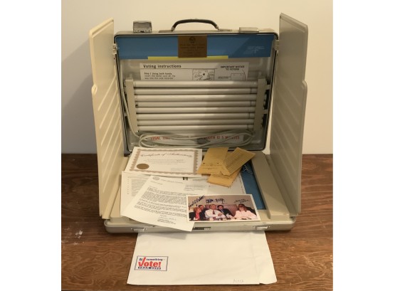 2000 PRESIDENTIAL  FLORIDA VOTING MACHINE  FROM BUSH-GORE ELECTION- AUTOGRAPHED ELECTION PHOTO- BALLOTS-ETC