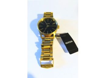 NIXON MENS WRIST WATCH BLACK FACE GOLD FINISH STAINLESS STEEL WATCH WORKING!  NWT- CAN SHIP!