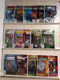 16 DC Comics, The New 52, Future's End Related, Holographic Covers. Bagged And Boarded.