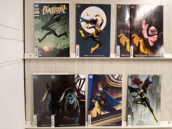 8 DC Comics: Batgirl #22, 25 (x2), 27, 28 (x2), 34 And 36
