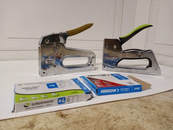 2  Staplers And 2 Boxes Of Staples. See Pics For Types.