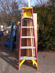 Werner  Brand, Non-Conductive Fiberglass Ladder. 6' With 225lbs Load Capacity.