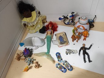 Box Of Random Toys And Figurines. See Pictures For Contents Of The Lot.