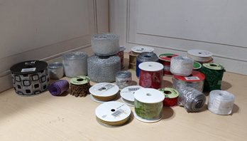 Large Lot Of Ribbon, See Pictures For Contents Of The Lot