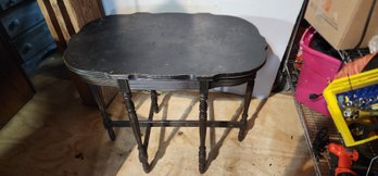 Nice Antique Table.   34x29x22'